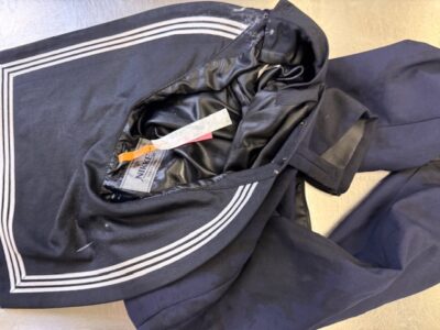 セーラー服手洗いクリーニング中